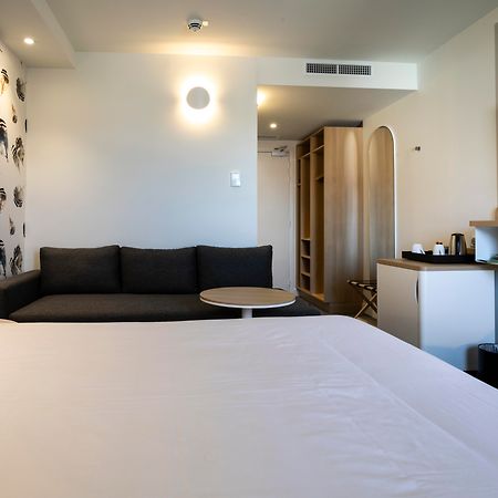 Holiday Inn Perpignan, An Ihg Hotel エクステリア 写真