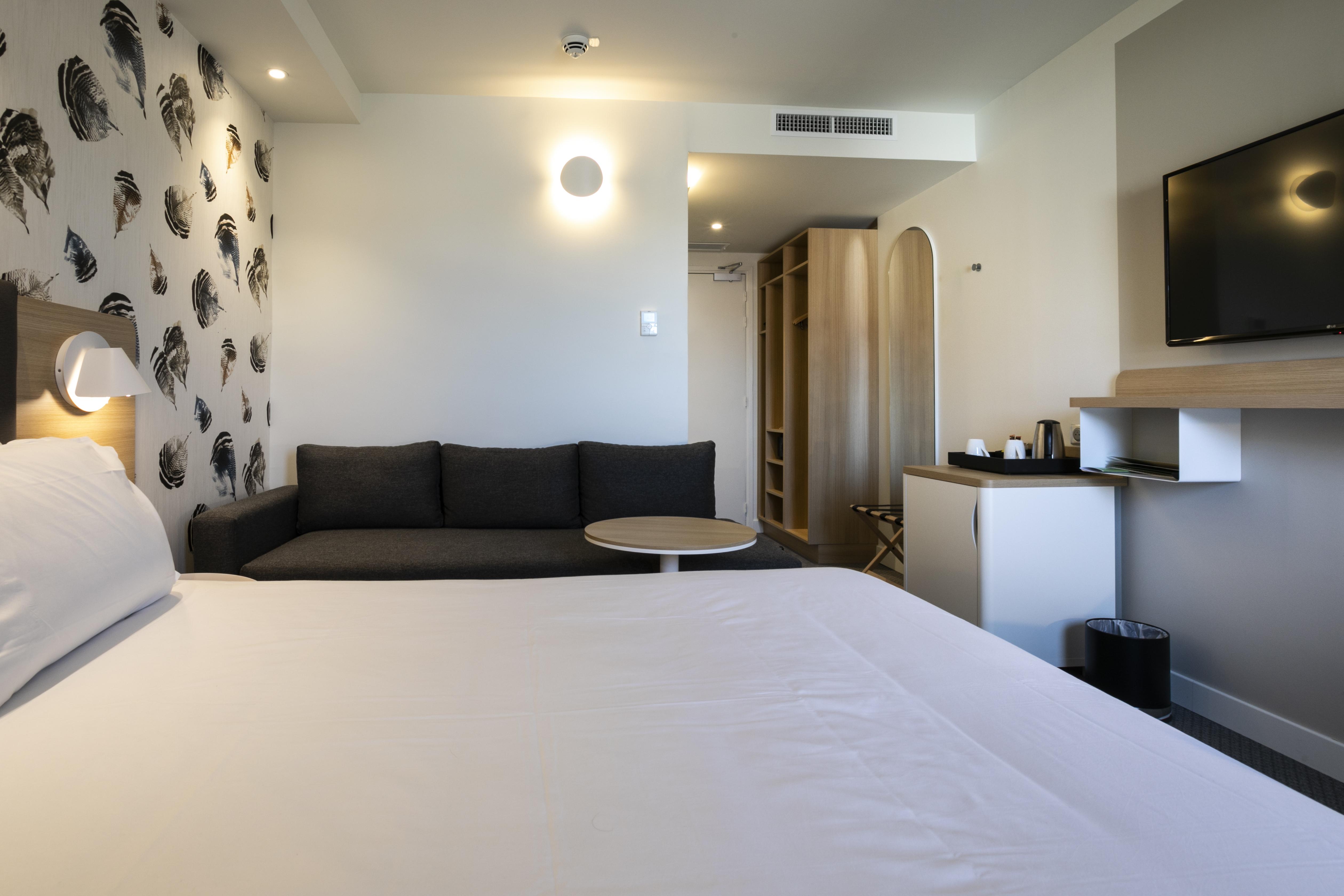 Holiday Inn Perpignan, An Ihg Hotel エクステリア 写真