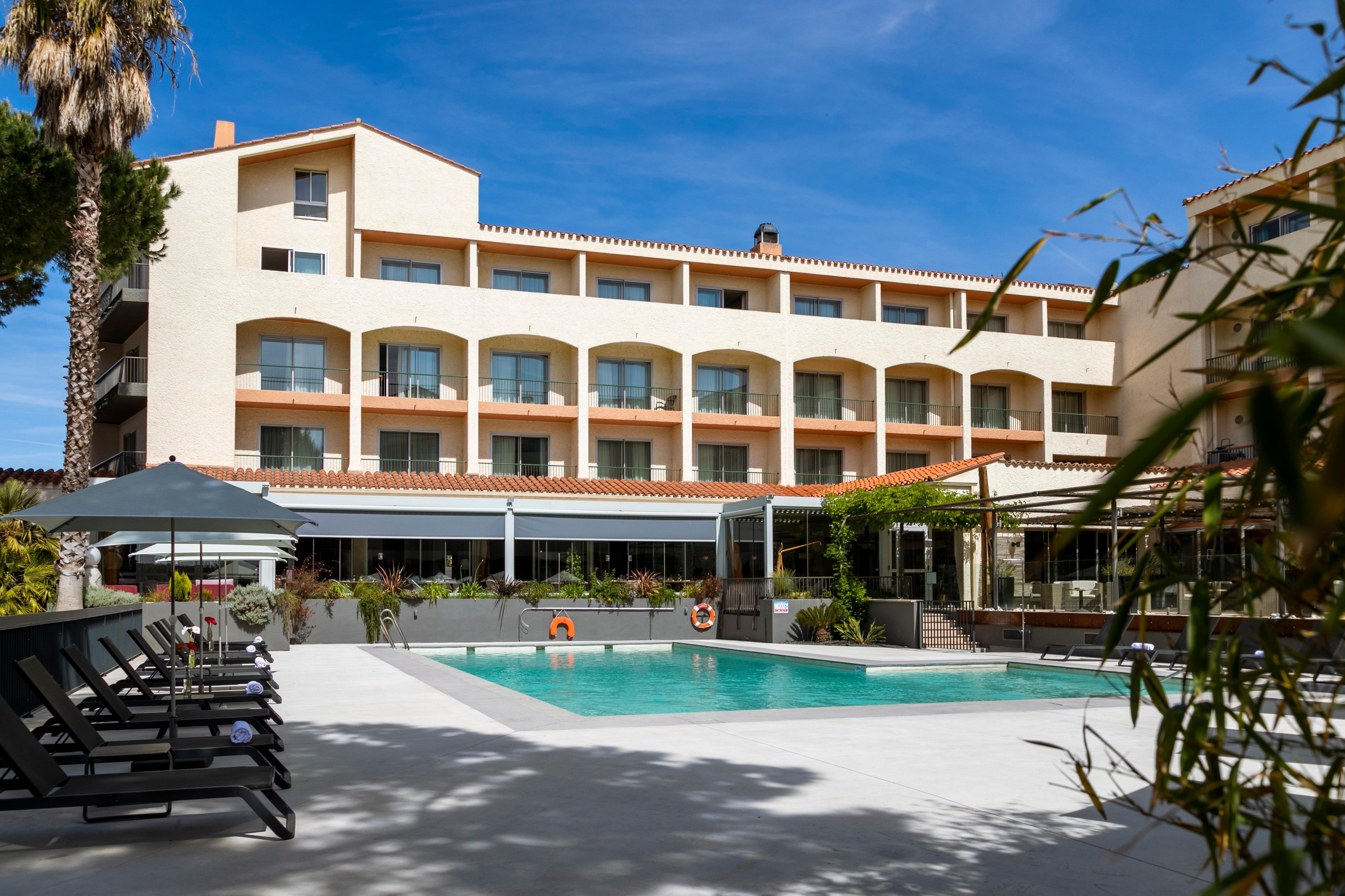Holiday Inn Perpignan, An Ihg Hotel エクステリア 写真