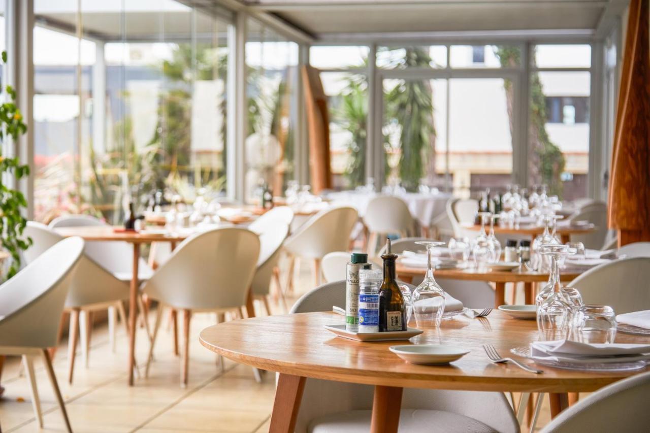 Holiday Inn Perpignan, An Ihg Hotel エクステリア 写真
