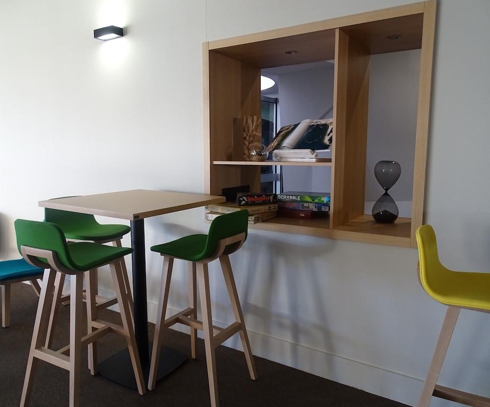 Holiday Inn Perpignan, An Ihg Hotel エクステリア 写真
