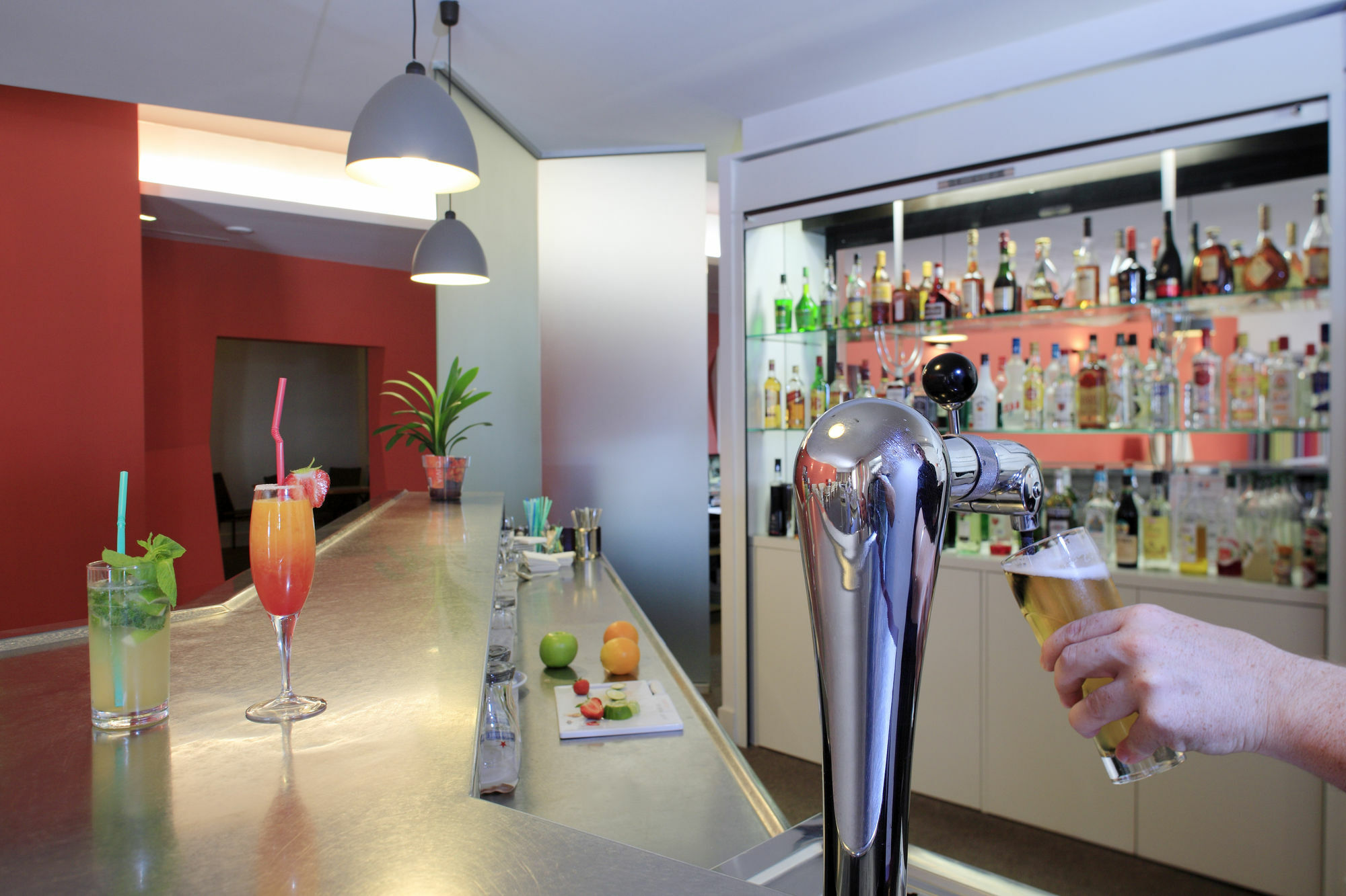 Holiday Inn Perpignan, An Ihg Hotel エクステリア 写真